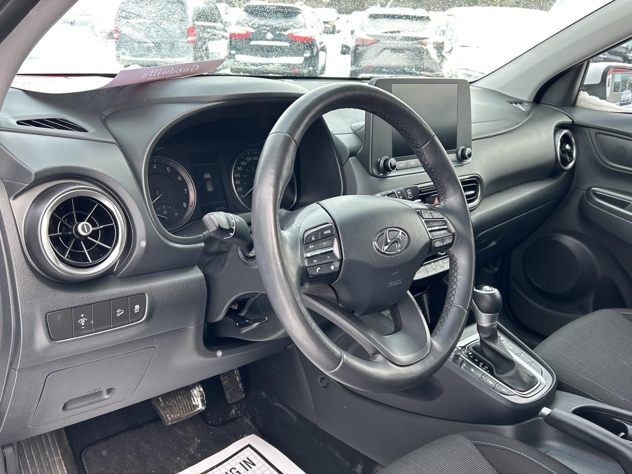 2023 Hyundai KONA PREFERRED, AWD, CLEAN CARFAX, REMOTE START! - Photo #10