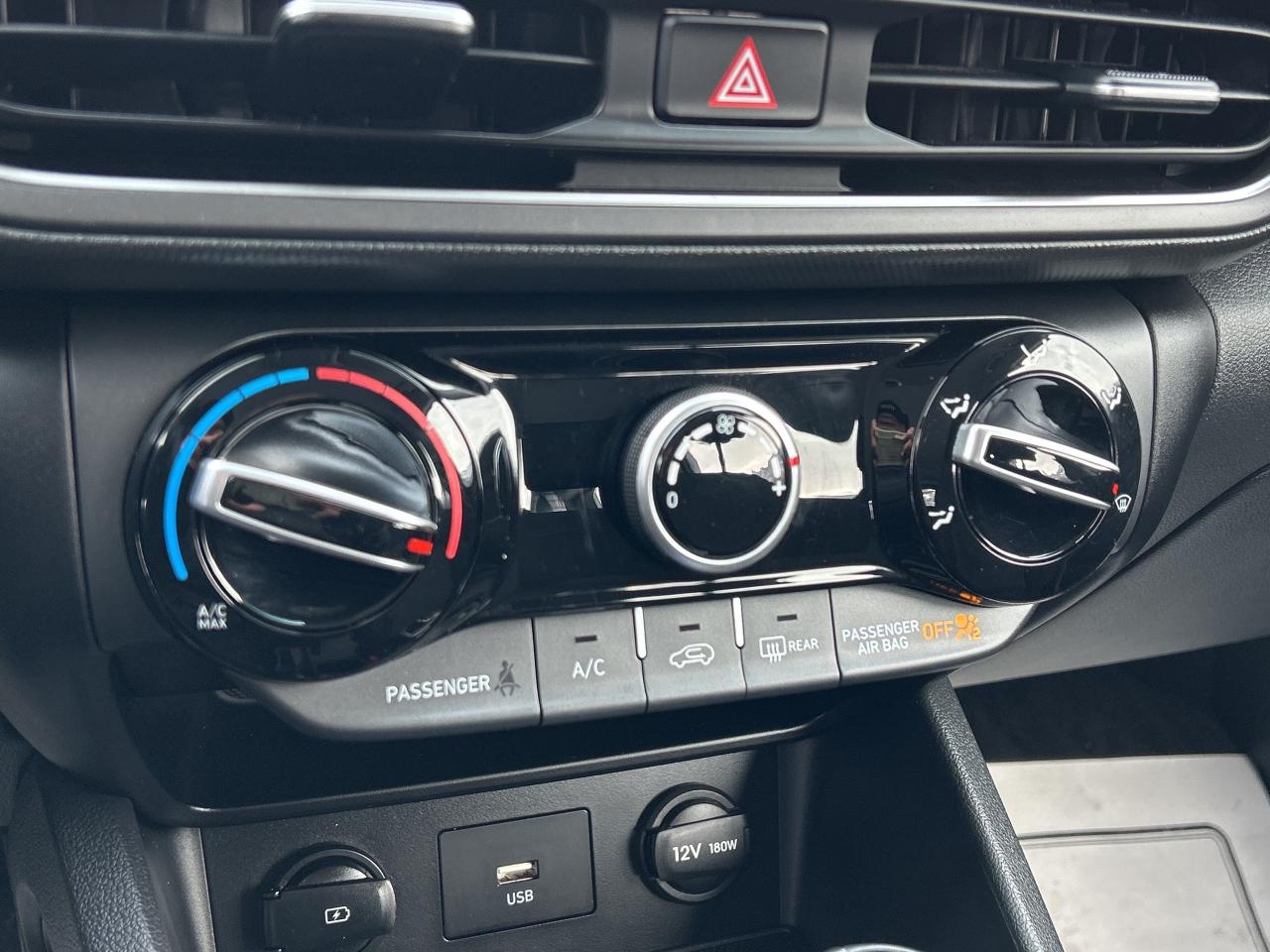 2023 Hyundai KONA PREFERRED, AWD, CLEAN CARFAX, REMOTE START! - Photo #18