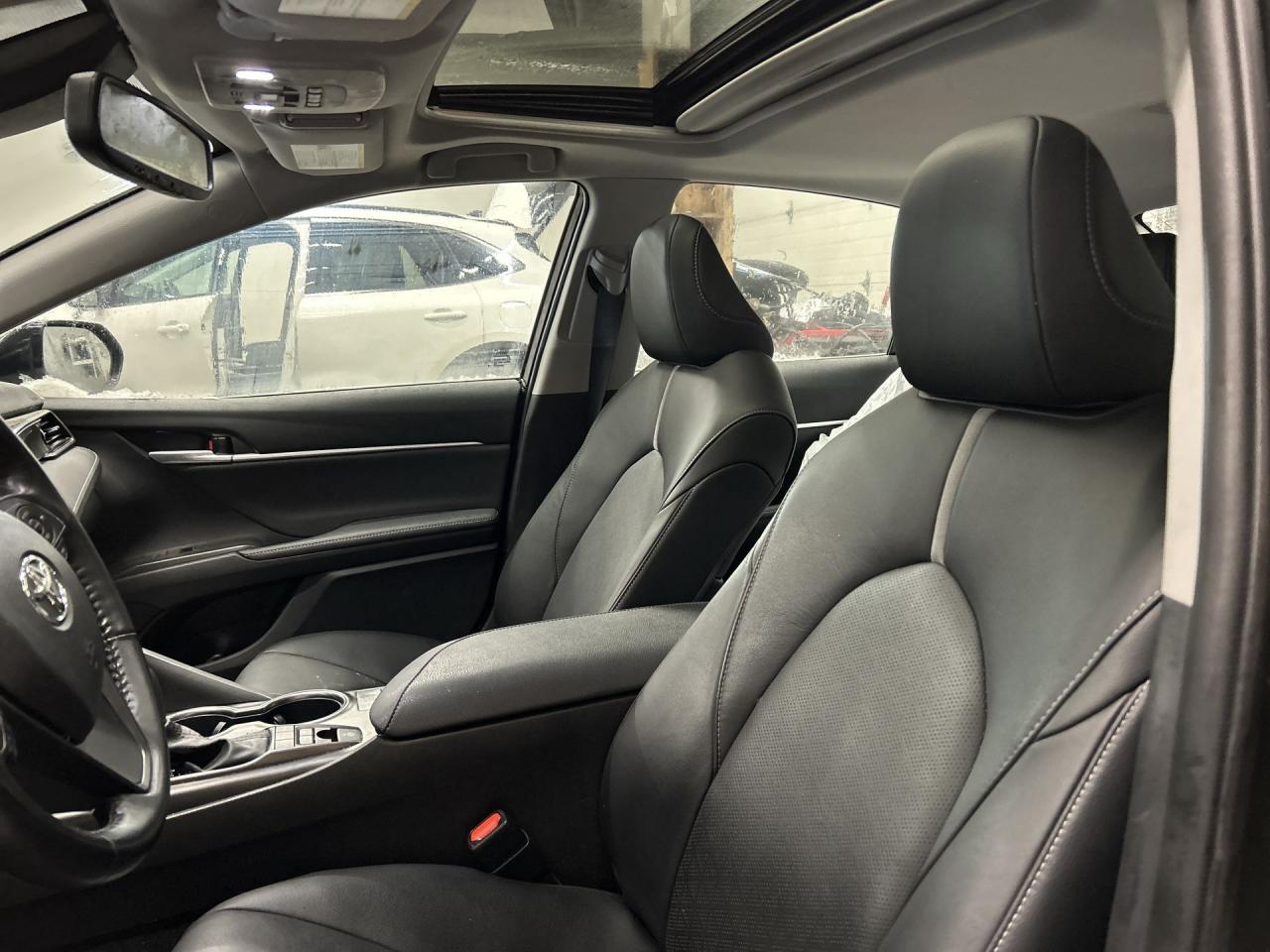 2021 Toyota Camry Hybrid Photo