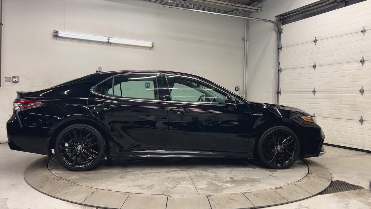 2021 Toyota Camry HYBRID XSE | HTD LEATHER | SUNROOF | CARPLAY | ALLOYS Photo