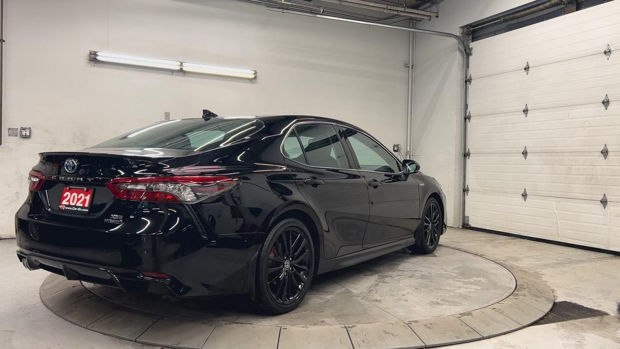 2021 Toyota Camry HYBRID XSE | HTD LEATHER | SUNROOF | CARPLAY | ALLOYS Photo