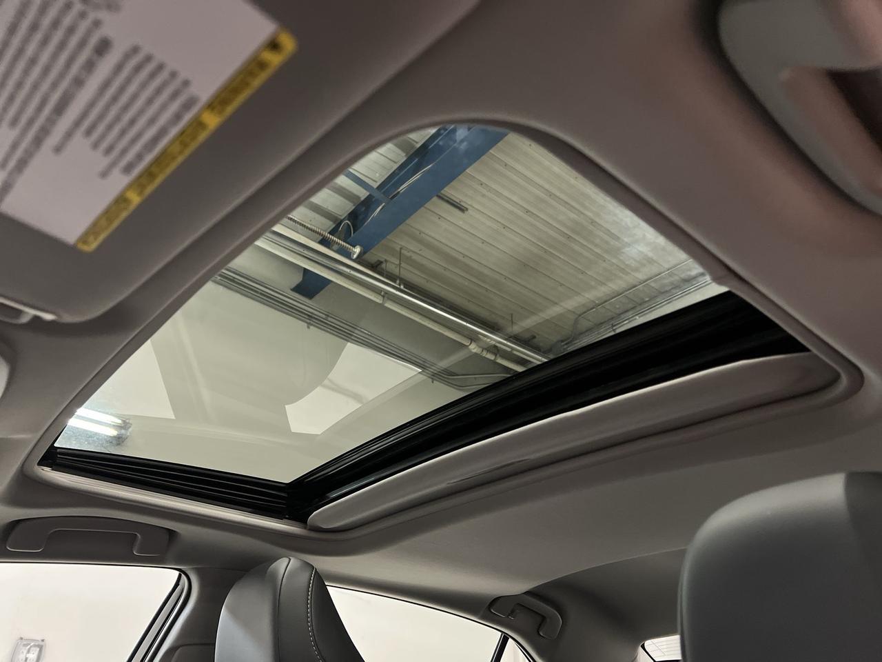 2021 Toyota Camry HYBRID XSE | HTD LEATHER | SUNROOF | CARPLAY | ALLOYS Photo