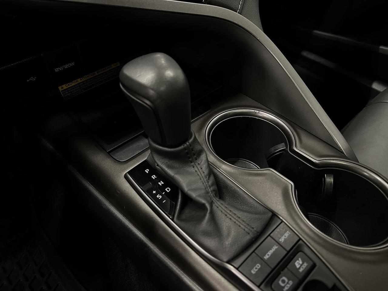 2021 Toyota Camry HYBRID XSE | HTD LEATHER | SUNROOF | CARPLAY | ALLOYS Photo