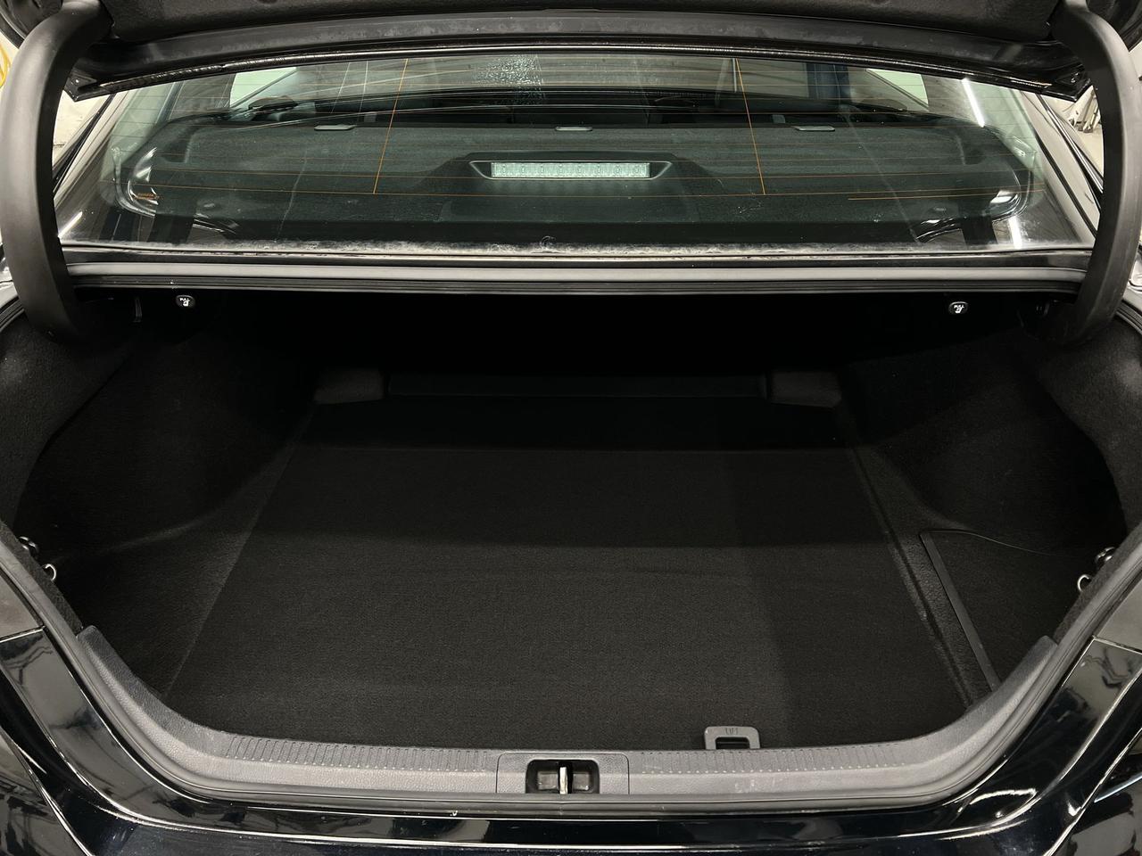 2021 Toyota Camry HYBRID XSE | HTD LEATHER | SUNROOF | CARPLAY | ALLOYS Photo
