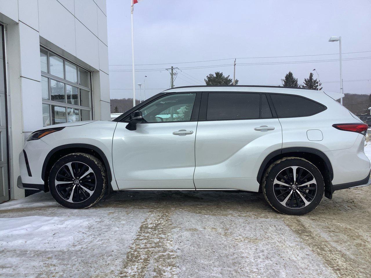 2022 Toyota Highlander XSE Photo