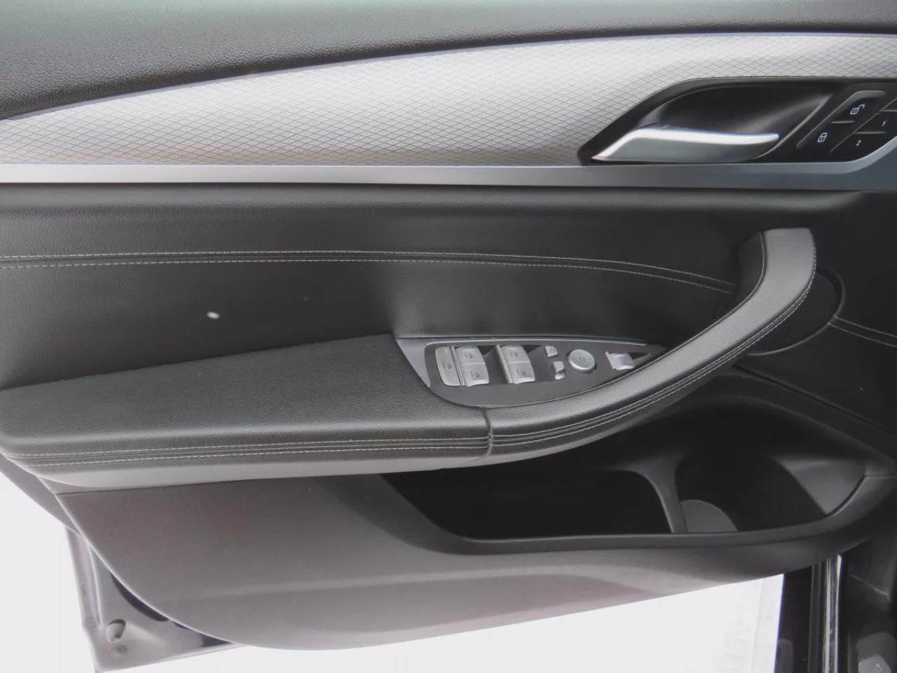 2020 BMW X3 xDrive30i (**CLEAN TITLE/NO ACCIDENTS!!**SAFETY/CERTIFIED!!**FOG LIGHTS**ALLOY RIMS**PUSH BUTTON START**NAVIGATION**LEATHER**PANORAMIC SUNROOF**REVERSE CAMERA**HEATED SEATS**HEATED STEERING WHEEL**POWER SEATS**POWER LIFT GATE**REAR CARGO COVER**DUAL CLIMA Photo