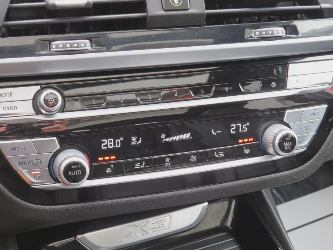 2020 BMW X3 xDrive30i (**CLEAN TITLE/NO ACCIDENTS!!**SAFETY/CERTIFIED!!**FOG LIGHTS**ALLOY RIMS**PUSH BUTTON START**NAVIGATION**LEATHER**PANORAMIC SUNROOF**REVERSE CAMERA**HEATED SEATS**HEATED STEERING WHEEL**POWER SEATS**POWER LIFT GATE**REAR CARGO COVER**DUAL CLIMA Photo