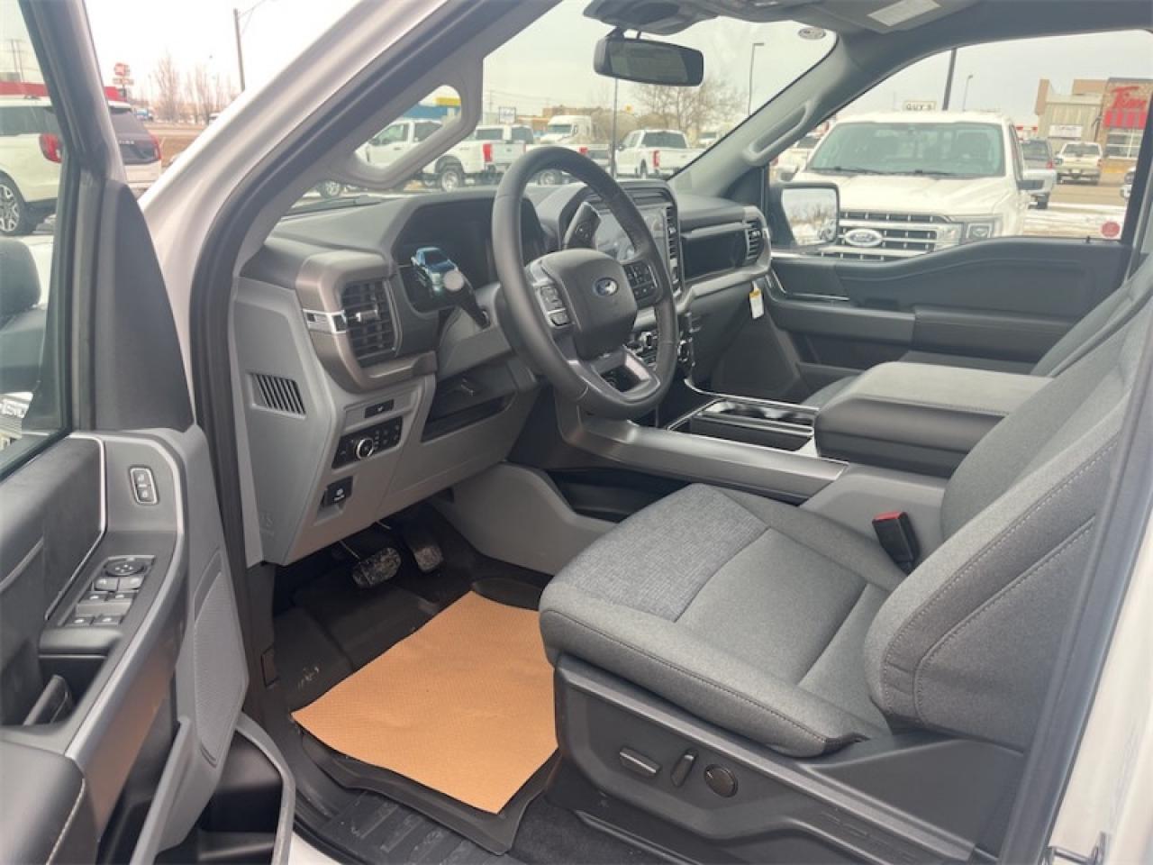 2026 Ford F-150 XLT  - Tow Package - Running Boards Photo5