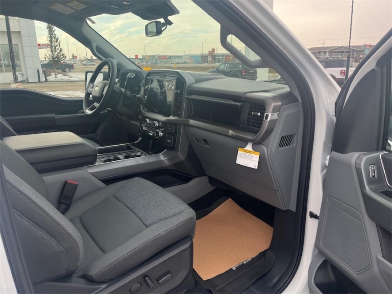 2026 Ford F-150 XLT  - Tow Package - Running Boards Photo5