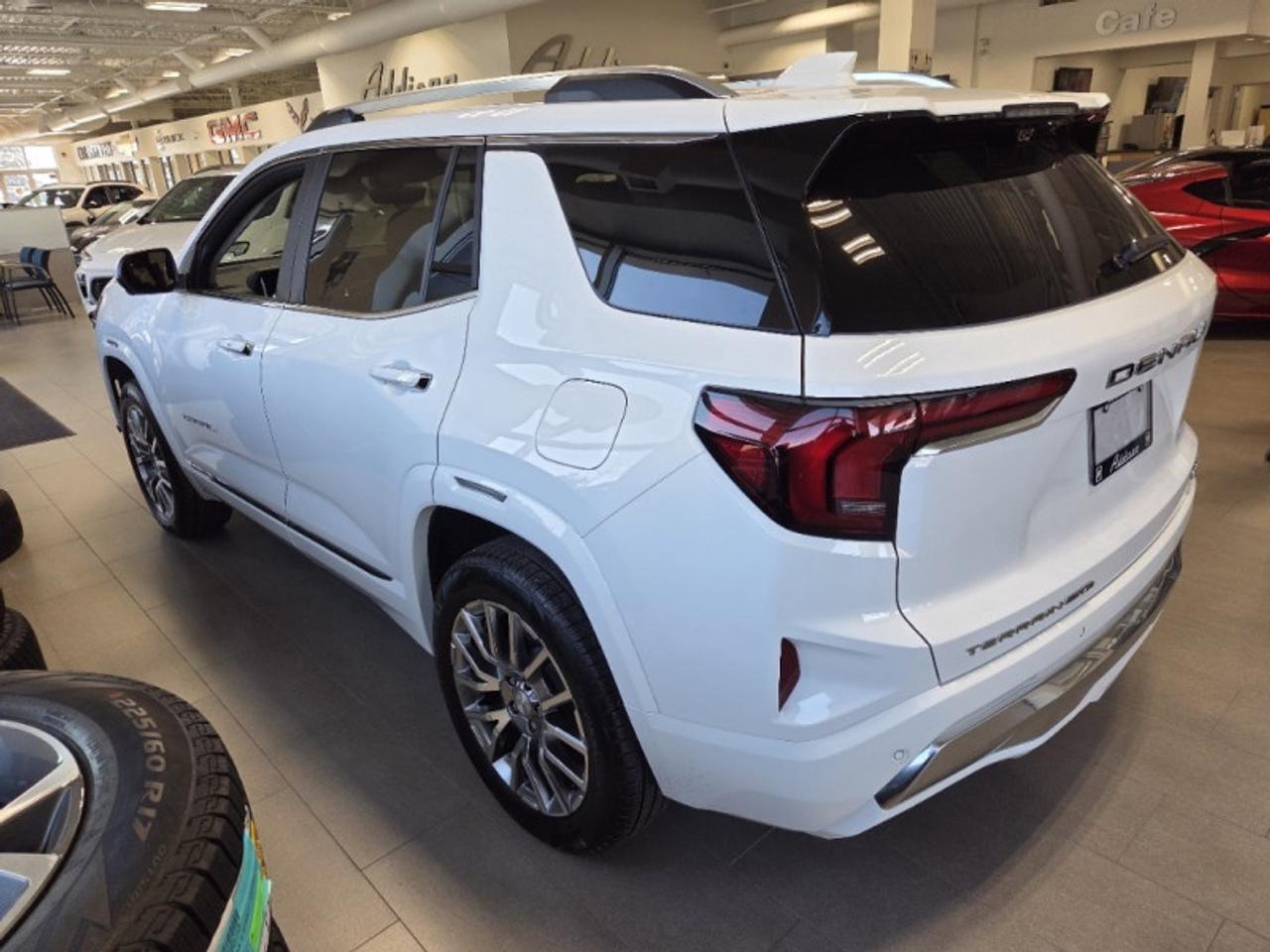 2026 GMC Terrain Denali  - Sunroof -  Cooled Seats Photo