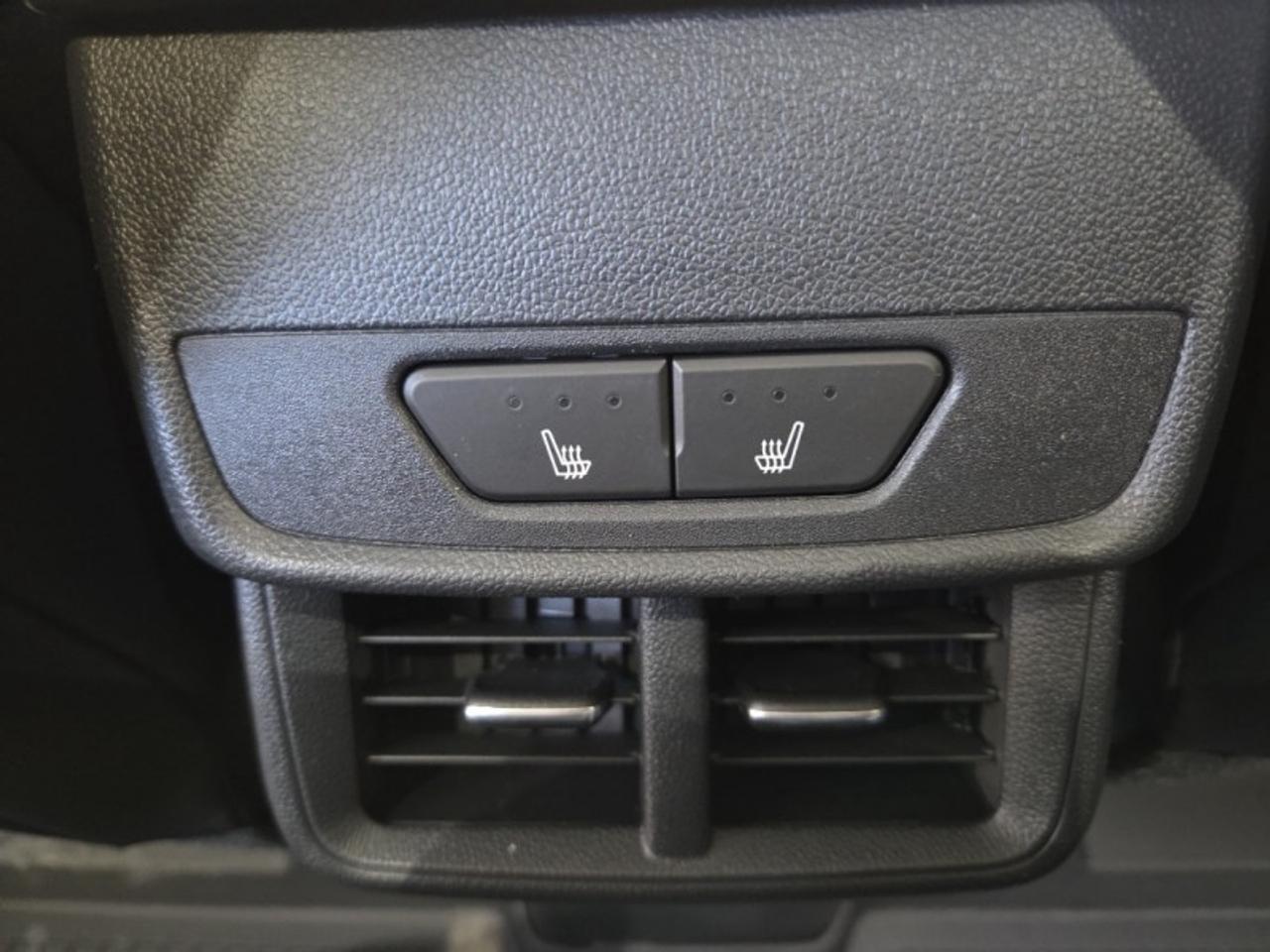 2026 GMC Terrain Denali  - Sunroof -  Cooled Seats Photo