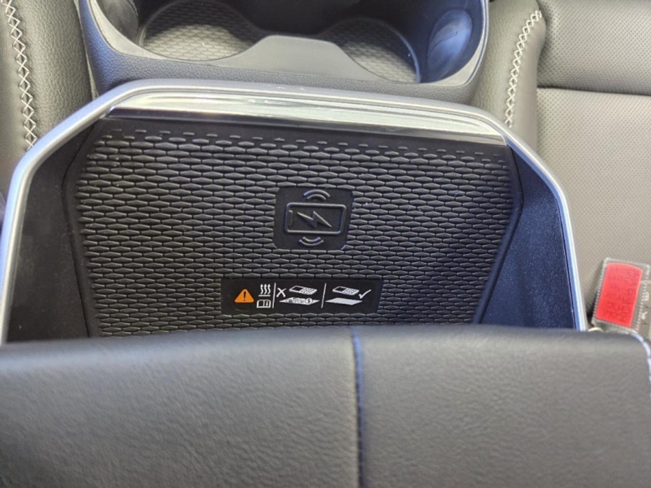 2026 GMC Terrain Denali  - Sunroof -  Cooled Seats Photo