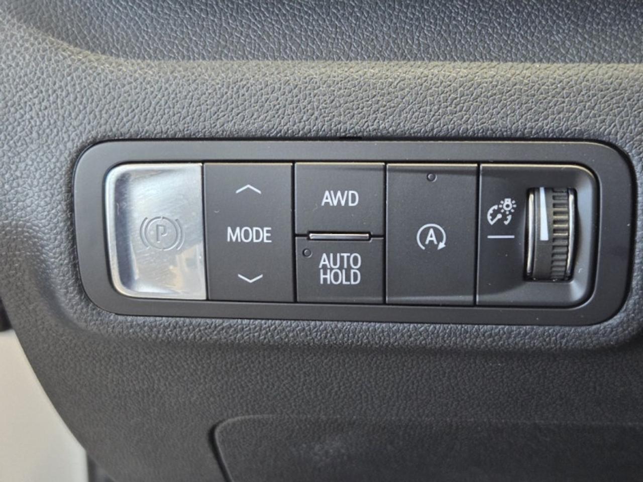 2026 GMC Terrain Denali  - Sunroof -  Cooled Seats Photo