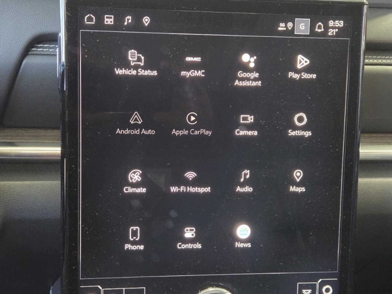 2026 GMC Terrain Denali  - Sunroof -  Cooled Seats Photo