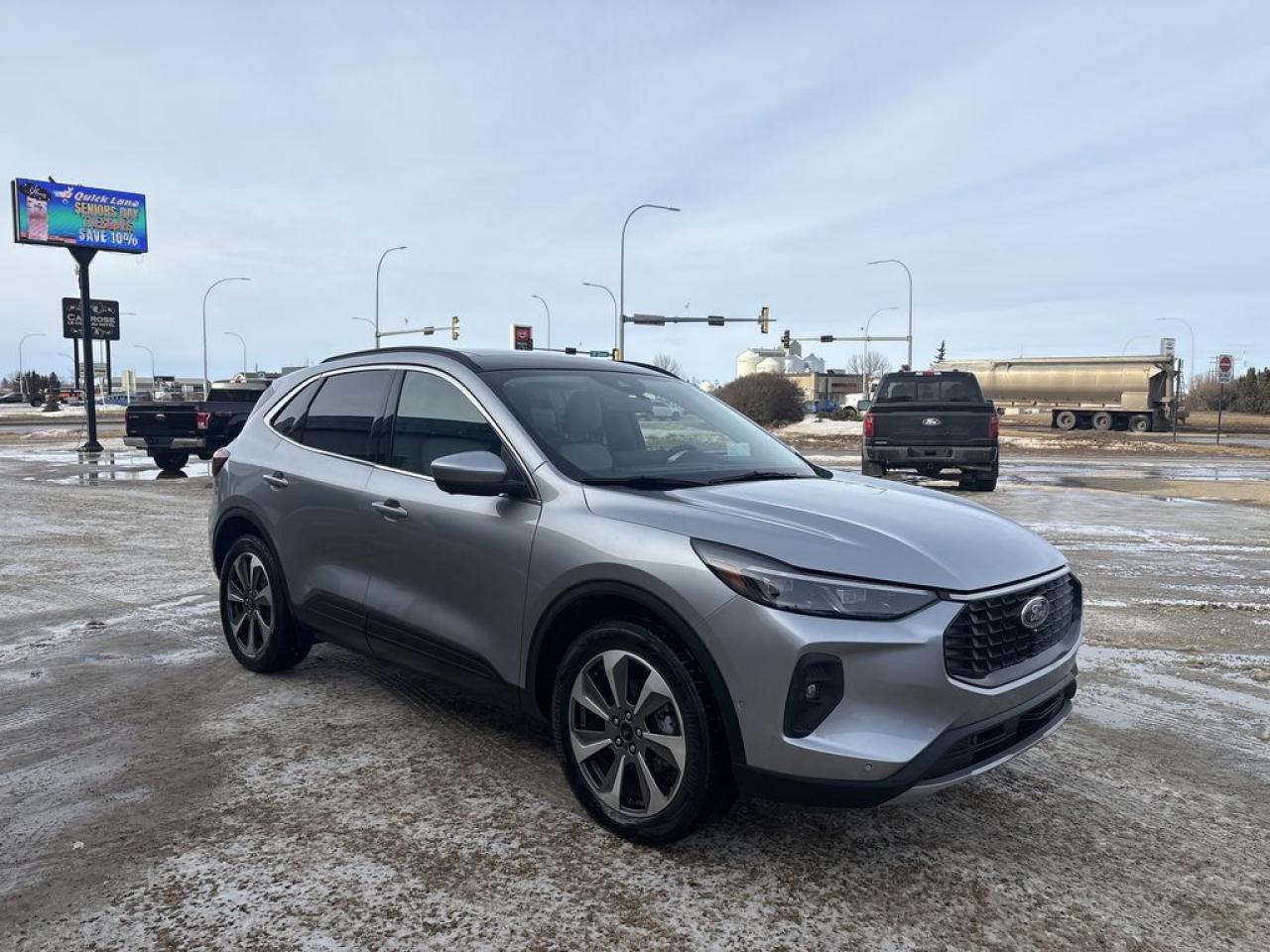 2024 Ford Escape Platinum Photo0