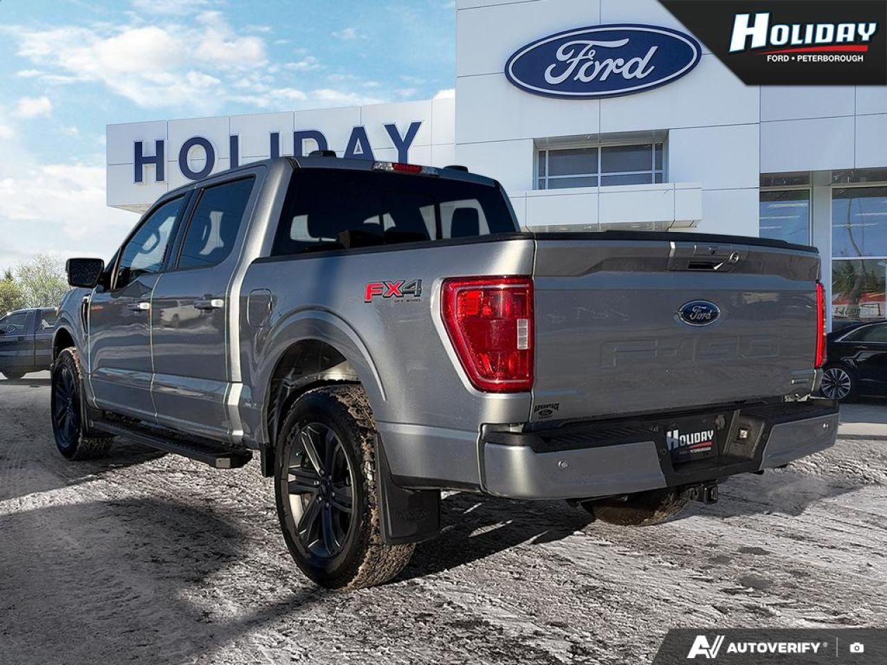 2023 Ford F-150 XLT Photo3