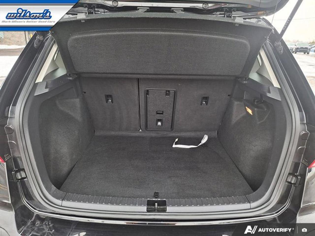 2022 Volkswagen Taos Highline 4Motion AWD | Leather | Pano Roof | Heated Seats + Steering | Beats Audio | and More ! Photo