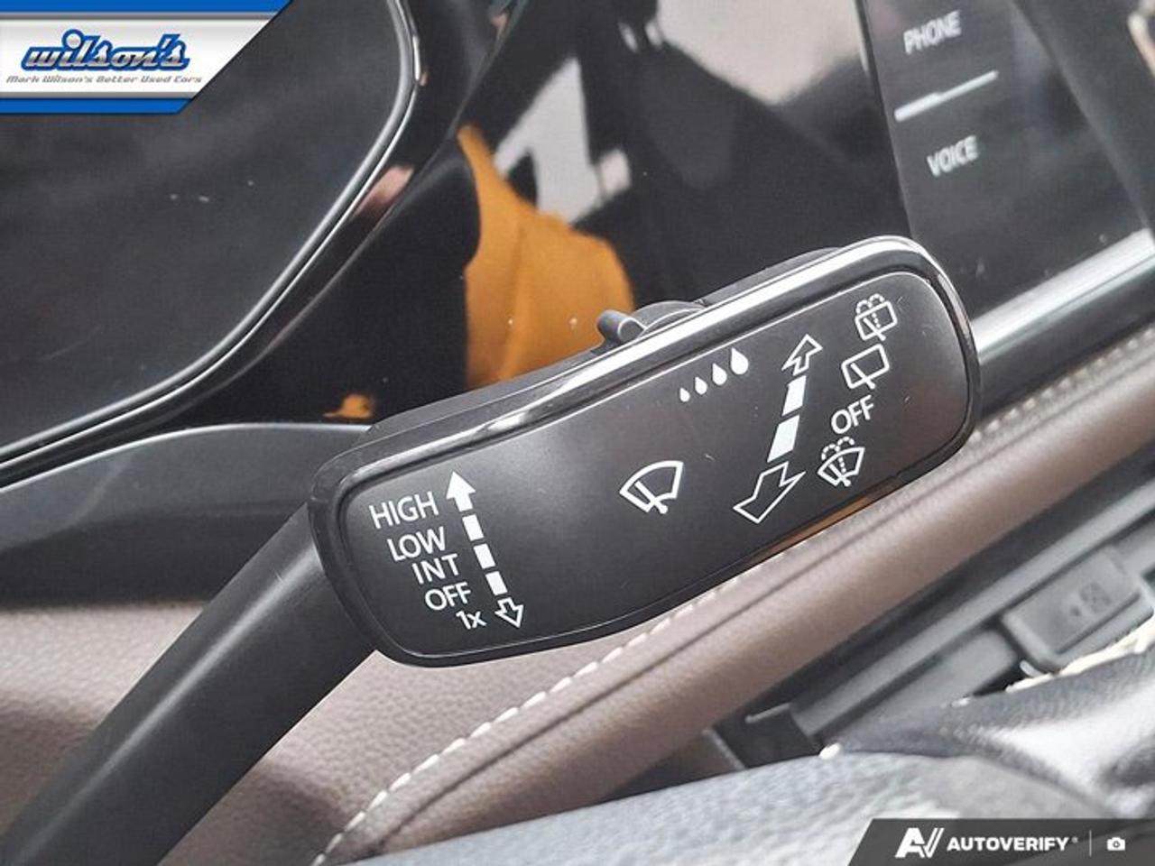 2022 Volkswagen Taos Highline 4Motion AWD | Leather | Pano Roof | Heated Seats + Steering | Beats Audio | and More ! Photo