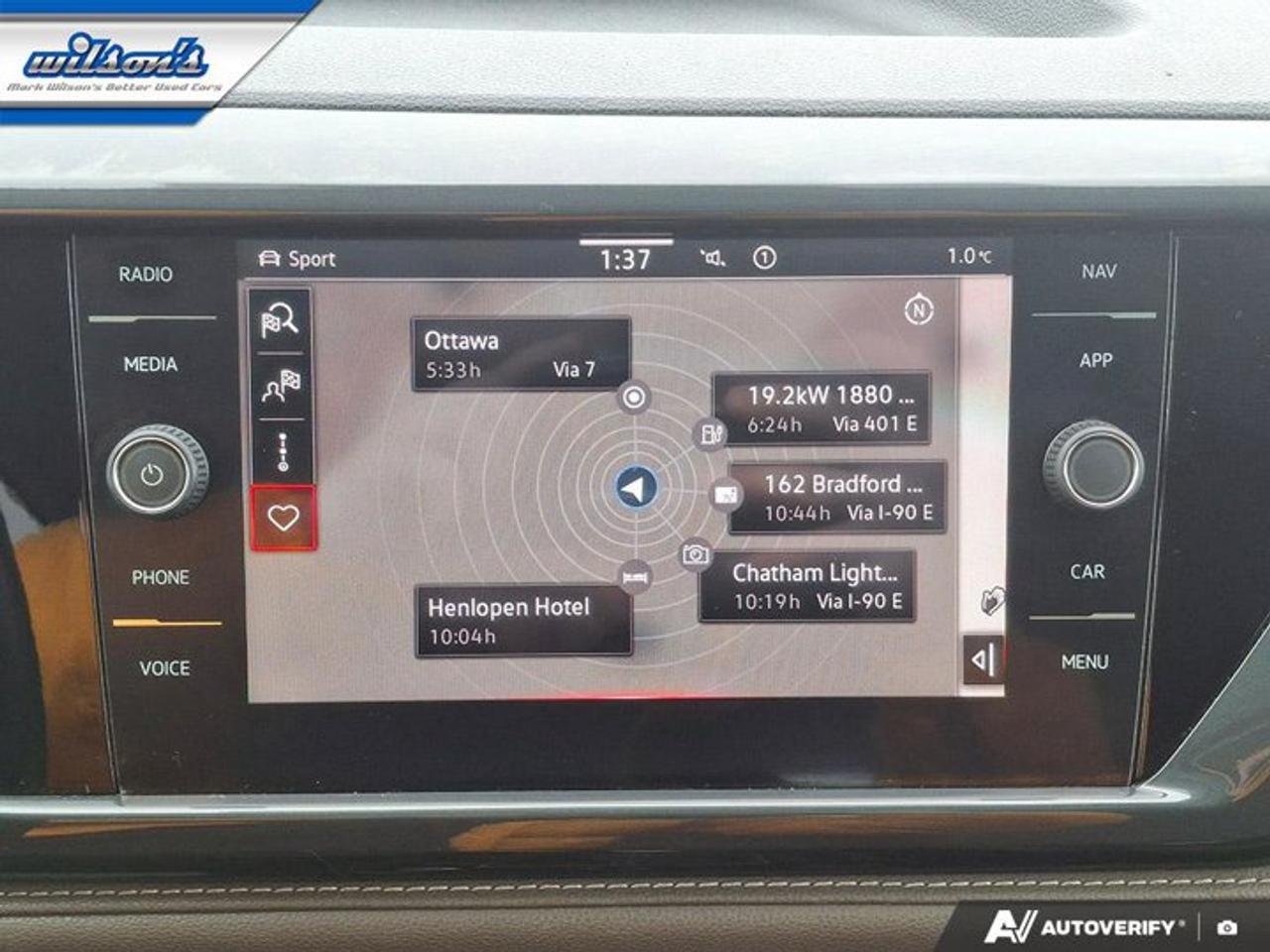 2022 Volkswagen Taos Highline 4Motion AWD | Leather | Pano Roof | Heated Seats + Steering | Beats Audio | and More ! Photo