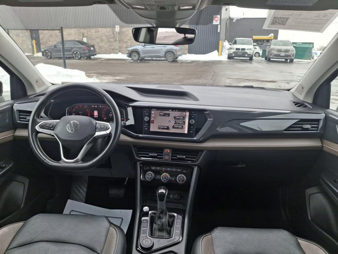 2022 Volkswagen Taos Highline 4Motion AWD | Leather | Pano Roof | Heated Seats + Steering | Beats Audio | and More ! Photo