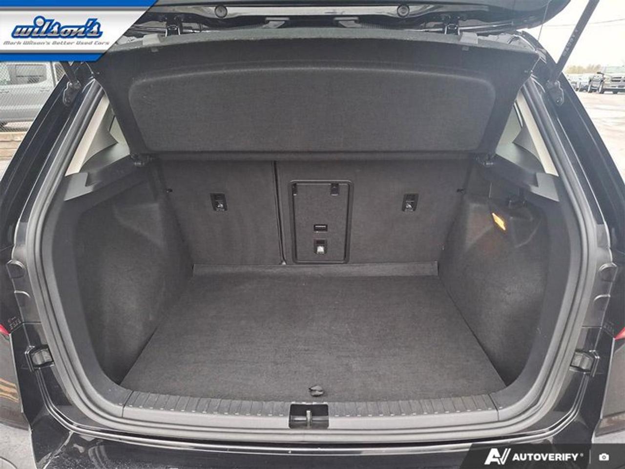 2022 Volkswagen Taos Highline 4Motion AWD | Leather | Pano Roof | Heated Seats + Steering | Beats Audio | and More ! Photo