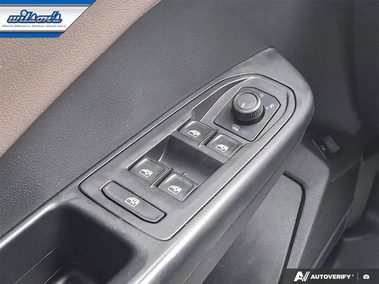 2022 Volkswagen Taos Highline 4Motion AWD | Leather | Pano Roof | Heated Seats + Steering | Beats Audio | and More ! Photo