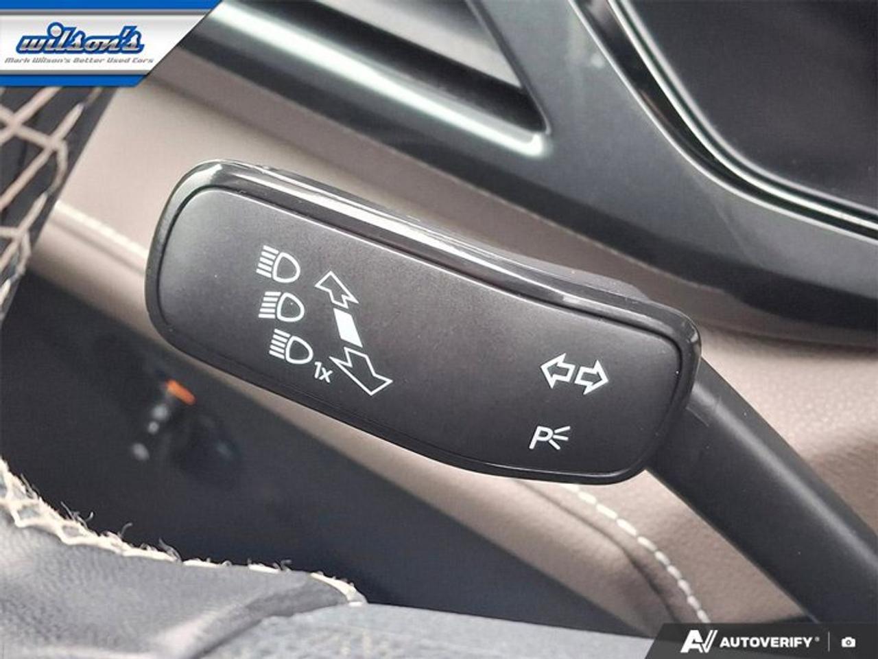 2022 Volkswagen Taos Highline 4Motion AWD | Leather | Pano Roof | Heated Seats + Steering | Beats Audio | and More ! Photo