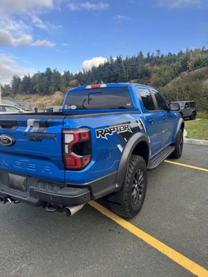 2024 Ford Ranger Raptor Crew 4X4 | 3.0L EcoBoost | Leather | 360 Camera | Spray-in Liner | Adaptive Cruise and More ! Photo