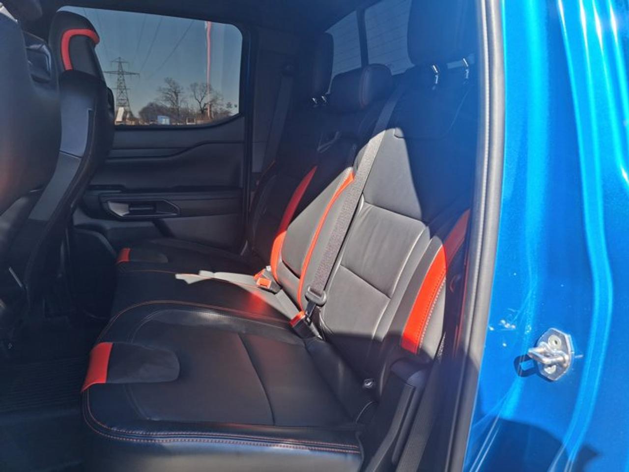 2024 Ford Ranger Raptor Crew 4X4 | 3.0L EcoBoost | Leather | 360 Camera | Spray-in Liner | Adaptive Cruise and More ! Photo