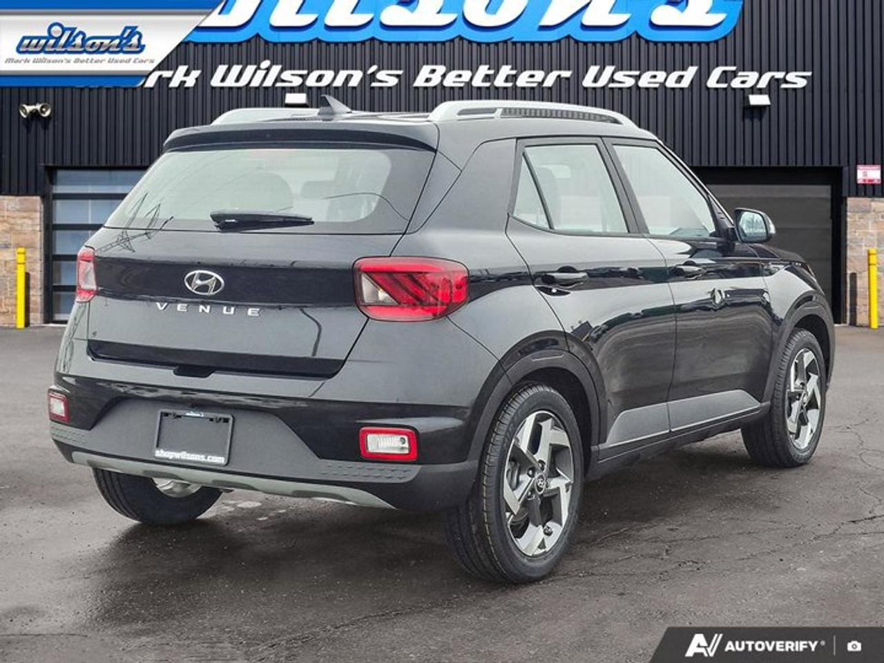 2022 Hyundai Venue Ultimate | Sunroof | Nav | Heated Wheel + Seats | CarPlay + Android | BSM | Rear Camera | and More ! Photo4