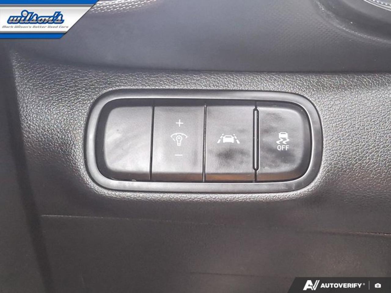 2022 Hyundai Venue Ultimate | Sunroof | Nav | Heated Wheel + Seats | CarPlay + Android | BSM | Rear Camera | and More ! Photo