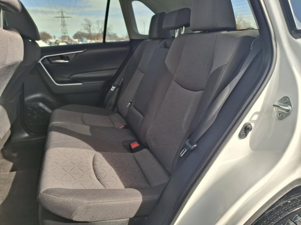 2019 Toyota RAV4 Hybrid XLE AWD | Sunroof | Radar Cruise | Heated Wheel + Seats | Power Seat | Power Liftgate & More! Photo