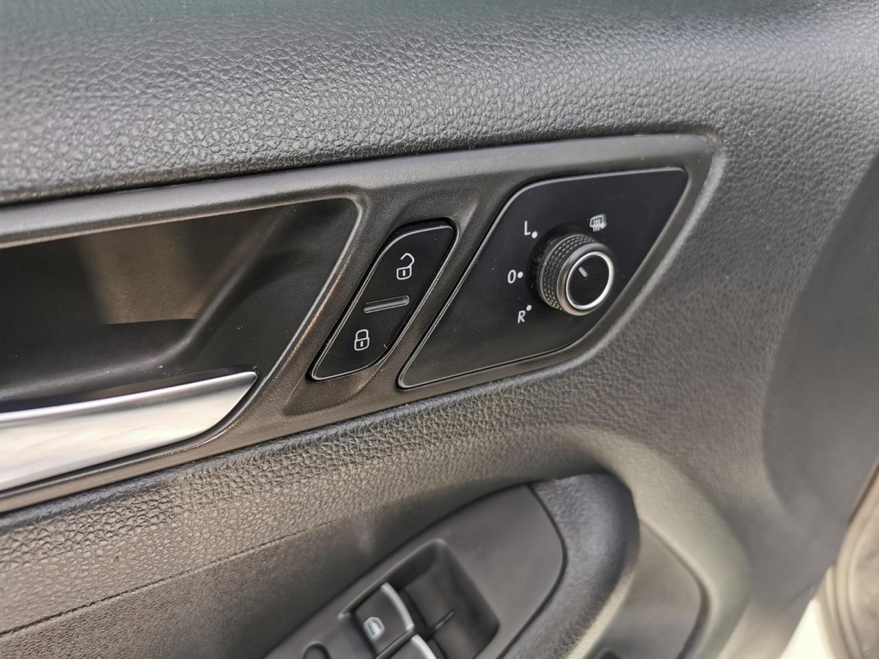 2016 Volkswagen Jetta SEL Photo