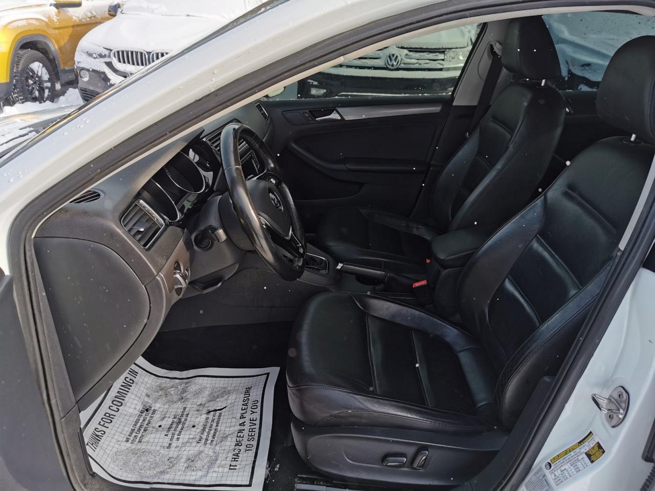 2016 Volkswagen Jetta SEL Photo