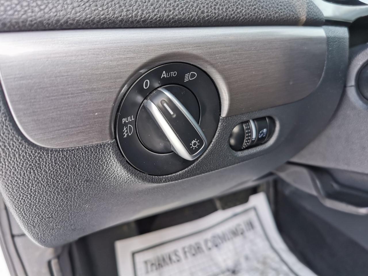 2016 Volkswagen Jetta SEL Photo