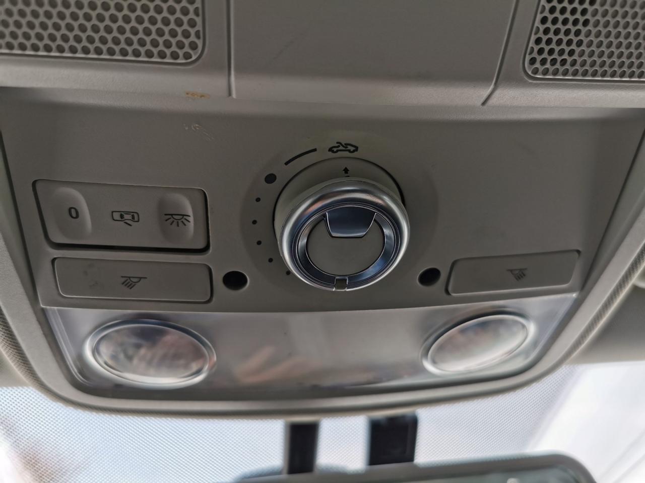 2016 Volkswagen Jetta SEL Photo