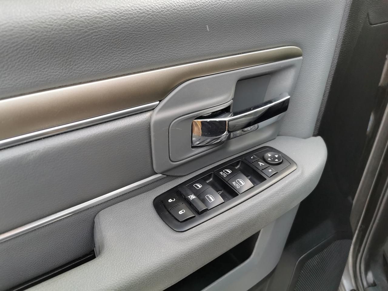 2017 RAM 2500 SLT  SWB Photo