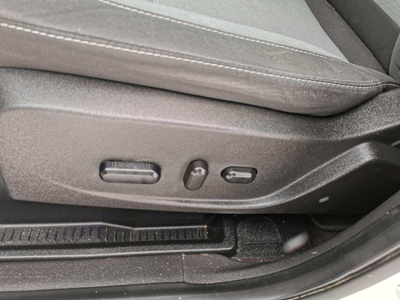 2018 Ford Escape SE Photo