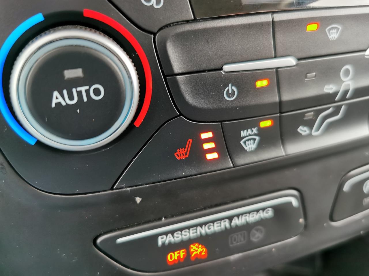 2018 Ford Escape SE Photo