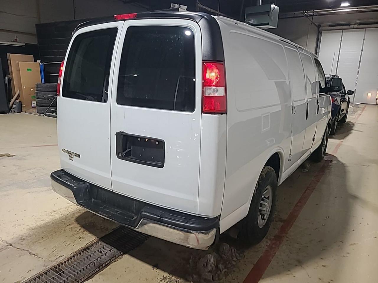 2020 Chevrolet Express 2500 Photo