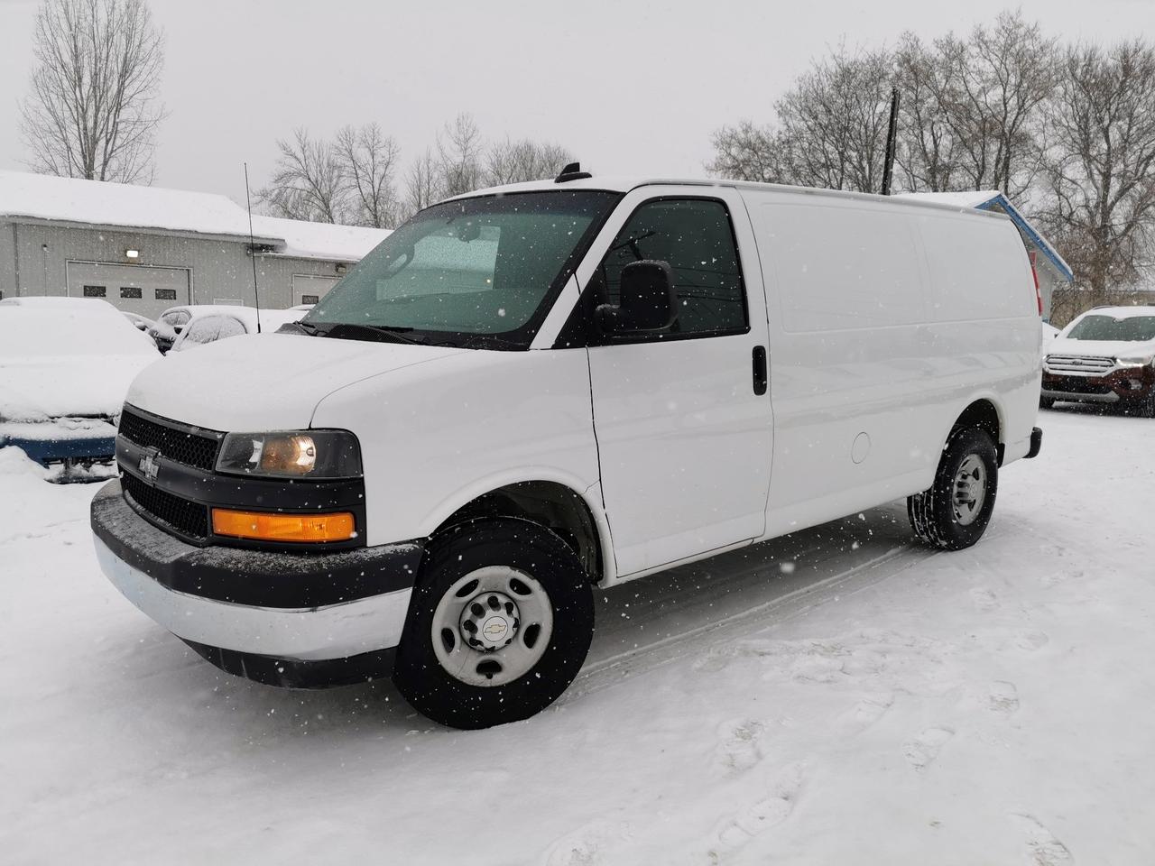 2020 Chevrolet Express 2500 Photo