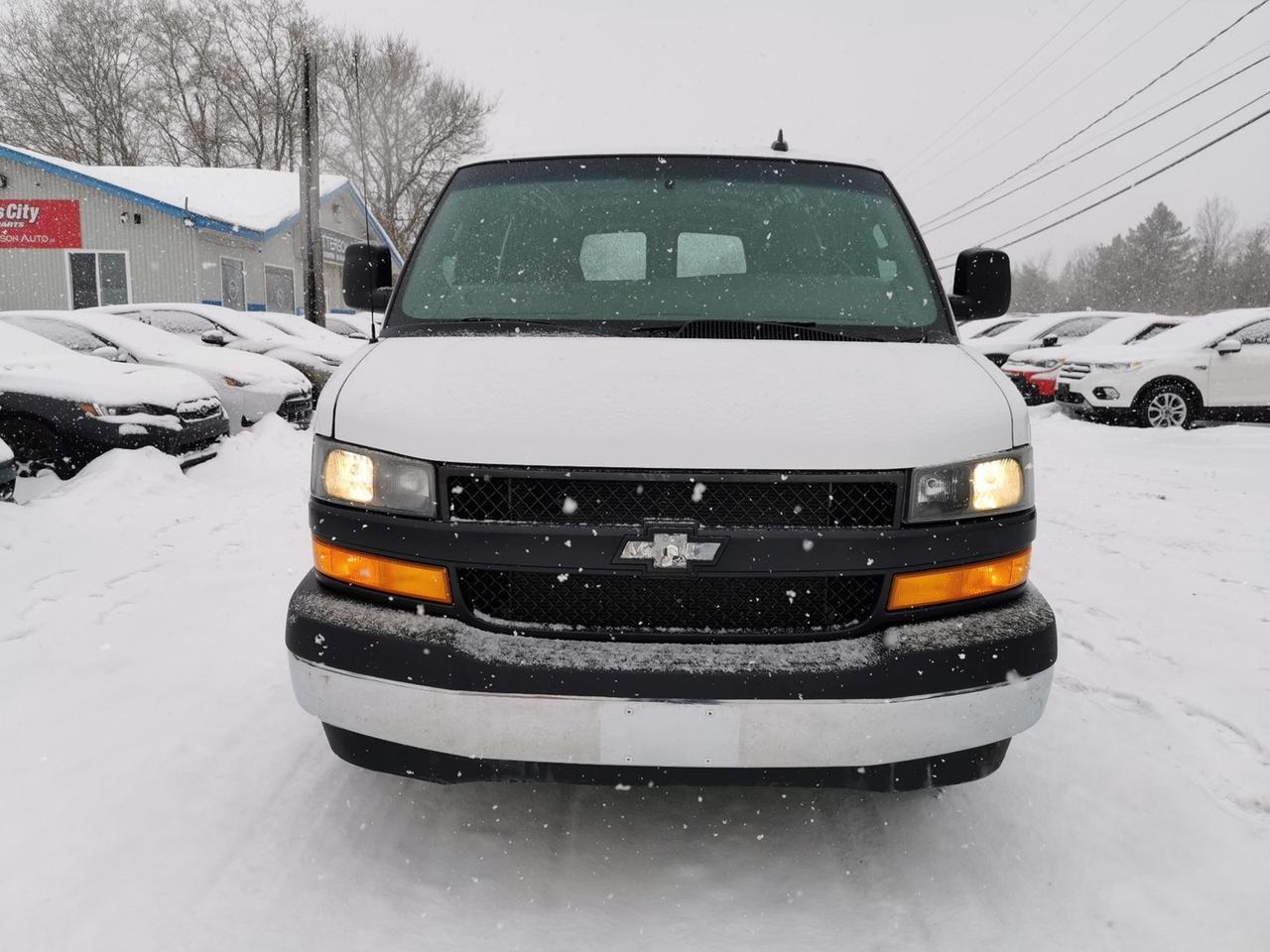 2020 Chevrolet Express 2500 Photo