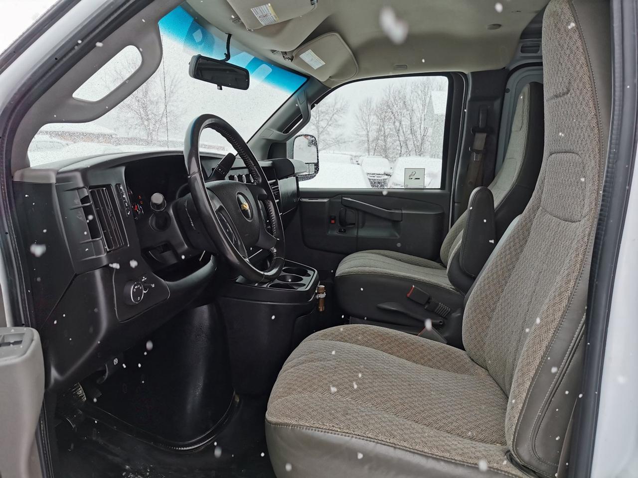 2020 Chevrolet Express 2500 Photo