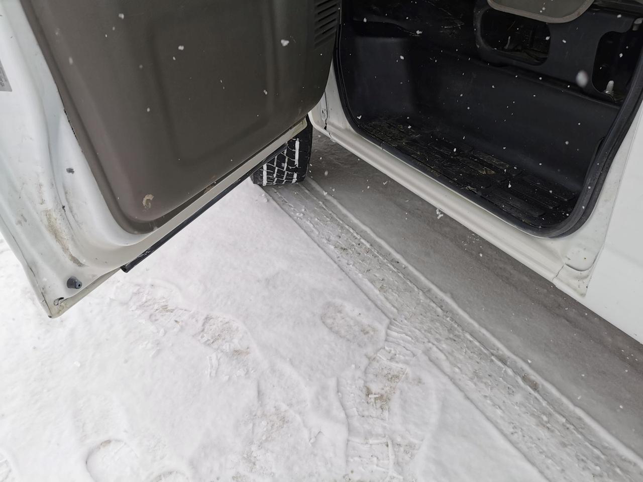 2020 Chevrolet Express 2500 Photo