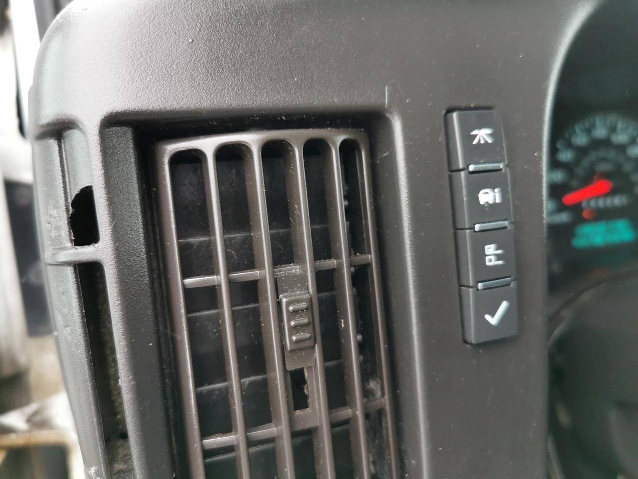 2020 Chevrolet Express 2500 Photo