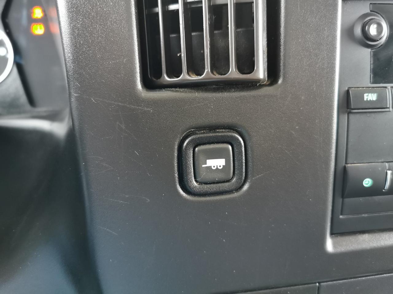 2020 Chevrolet Express 2500 Photo