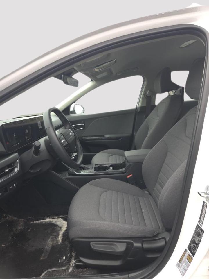 2025 Kia K4 EX FWD Photo