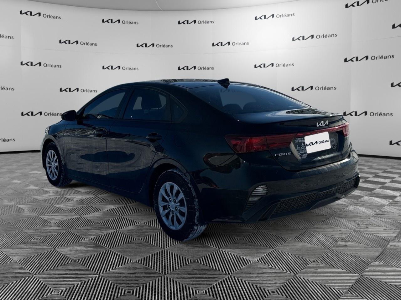 2022 Kia Forte Sedan LX IVT Photo4
