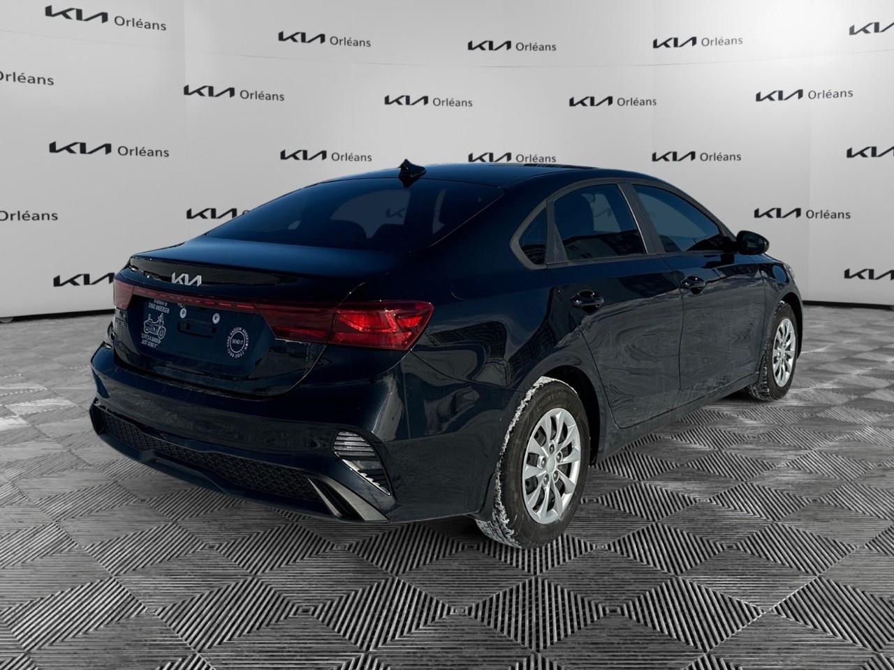 2022 Kia Forte Sedan LX IVT Photo