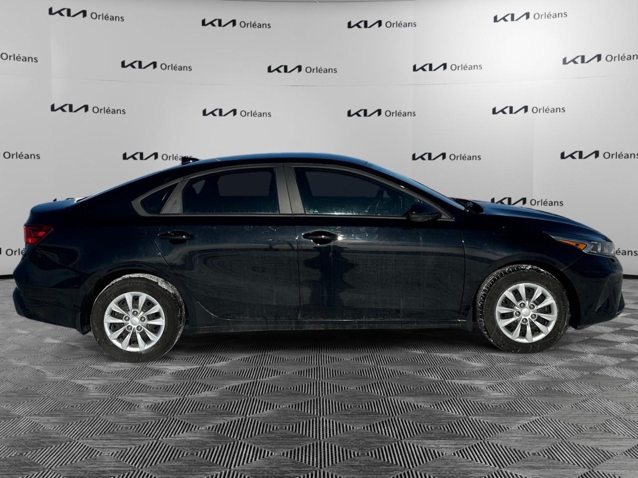2022 Kia Forte Sedan LX IVT Photo